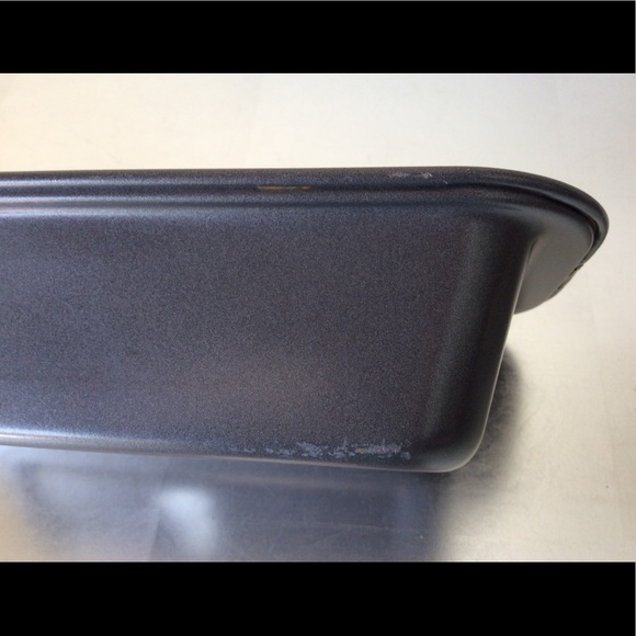 8.5" x 4.5" x 2.5" Loaf Pan (Gift with Purchase) - Picture 10 of 11
